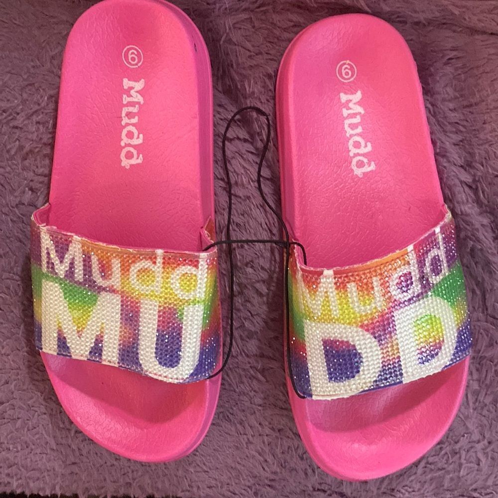 MUDd Pink Rainbow 🌈 Slides‎
